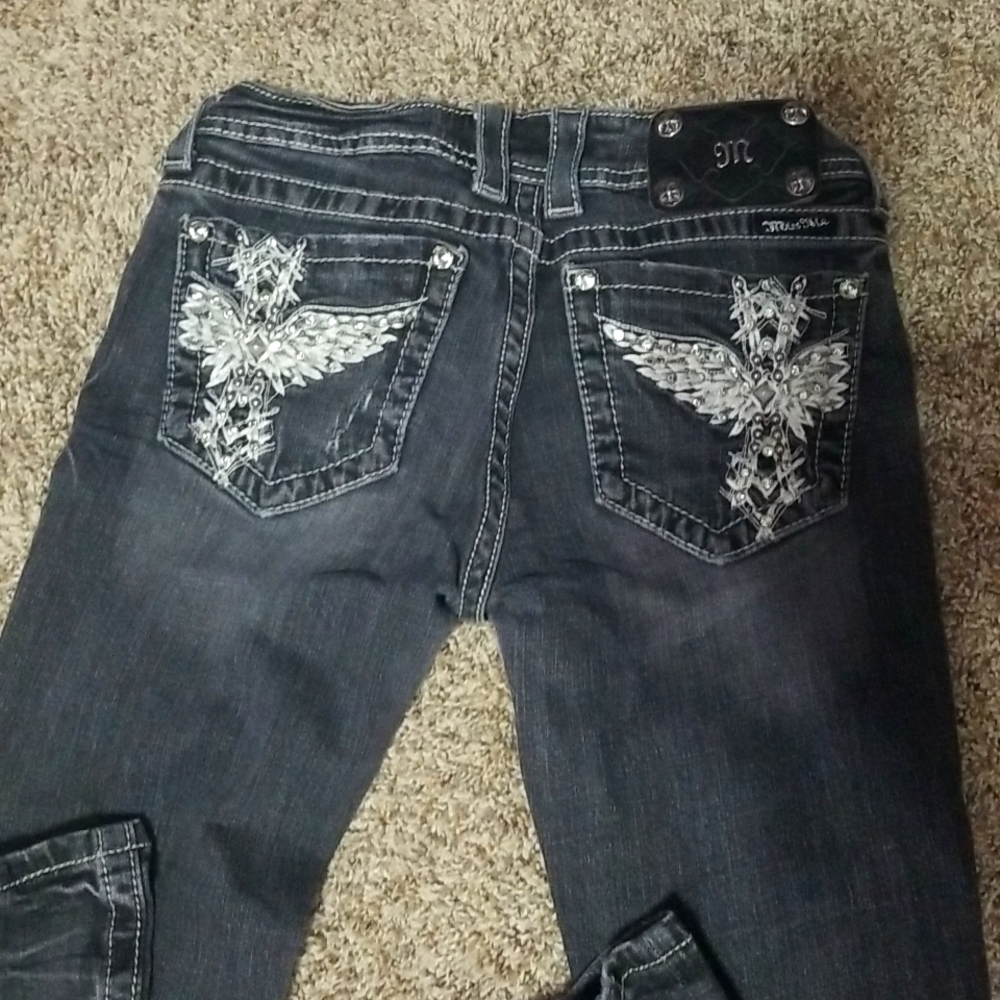 Buckle miss me jeans. Size 27 x 33. Bootcut black/gray